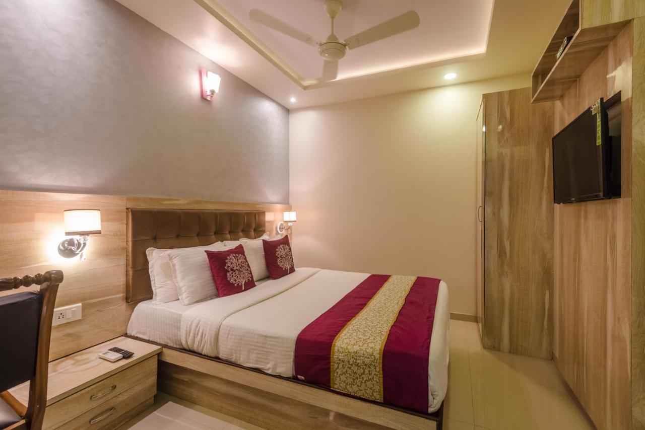 Hygienic Hotel Liberty Plaza Mumbai Exterior photo