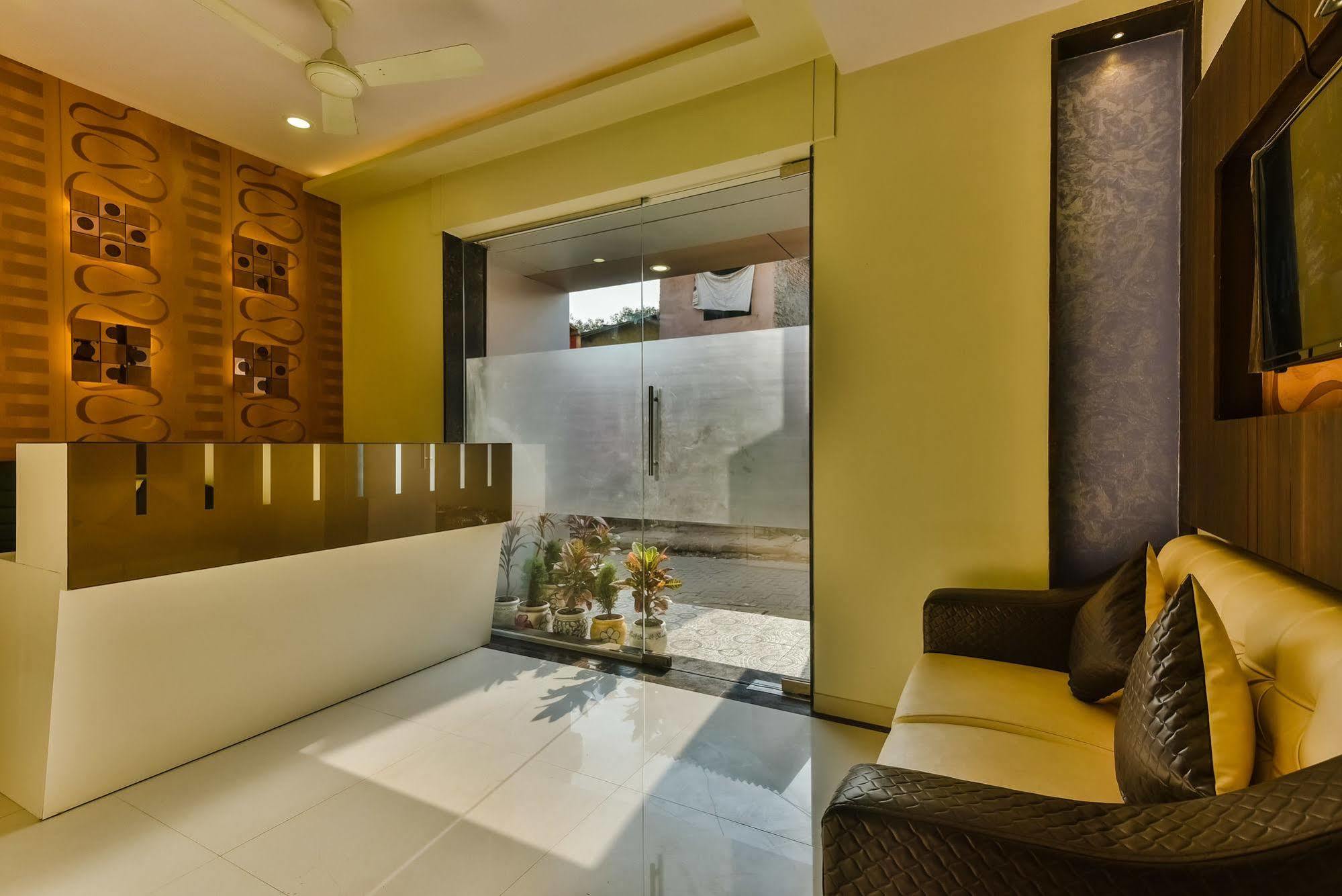 Hygienic Hotel Liberty Plaza Mumbai Exterior photo