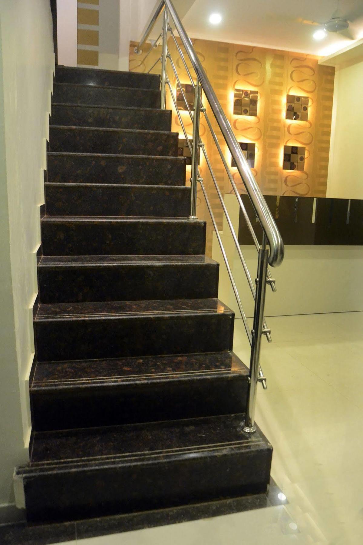 Hygienic Hotel Liberty Plaza Mumbai Exterior photo